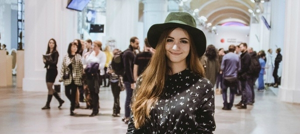 Стильные весенние аксессуары киевских модниц