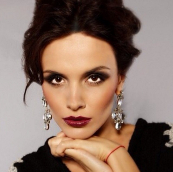 Эрика показала неприличный жест, адресованный музыкальной премии YUNA