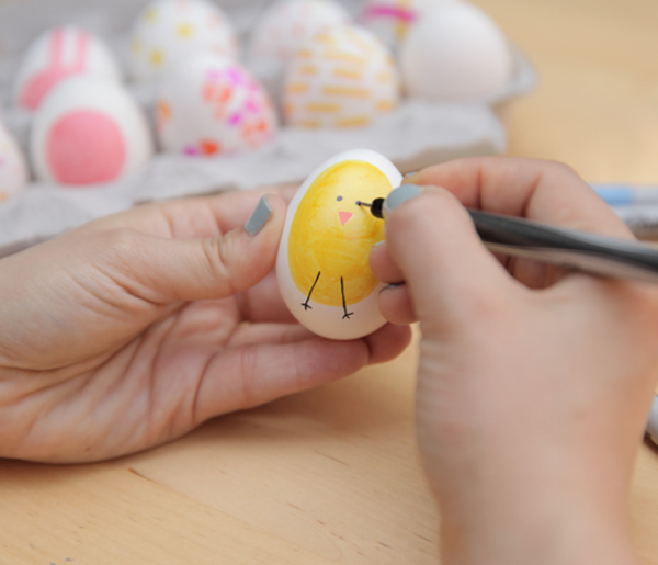 Как украсить пасхальные яйца: Идея для малышей