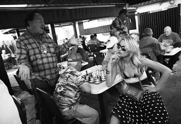 Красотка в Мексике: Каролина Куркова снялась для Vogue