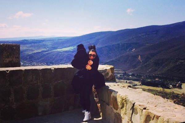 instagram.com/elkasinger