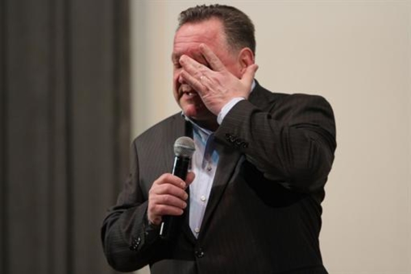 Творческий вечер Богдана Бенюка: Актера закидали гнилыми помидорами