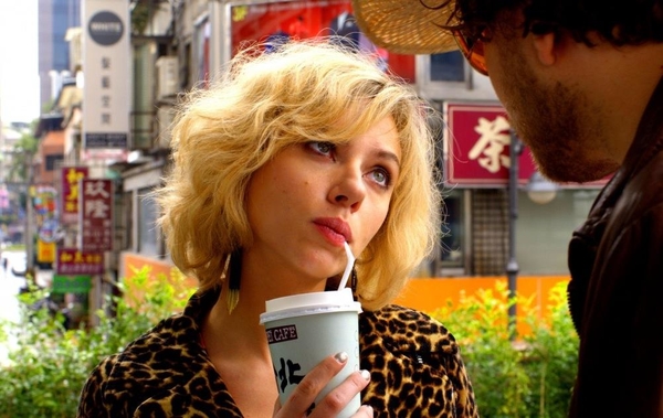 Вышел трейлер к фильму Люси со Скарлетт Йоханссон в образе суперженщины