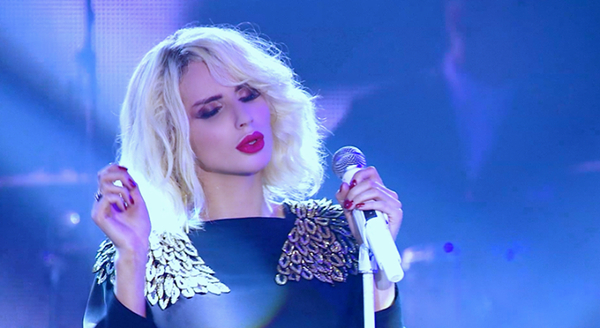 Стройная Светлана Лобода не удержалась от еды в фастфуде