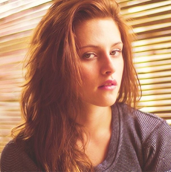 Кристен Стюарт окрасила волосы в рыжий цвет