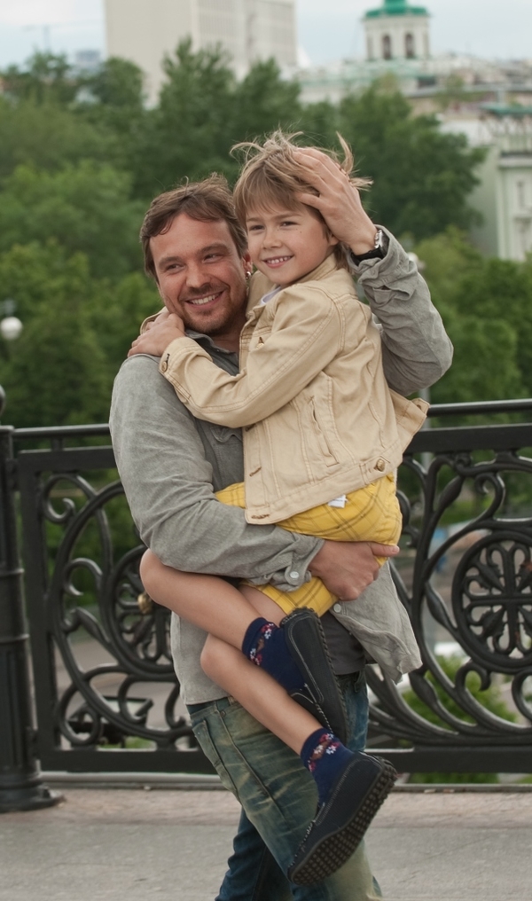 Киношных детей Чадова и Зеленского искали в социальных сетях