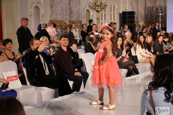Модная весна: Дети украинских звезд прошлись по подиуму