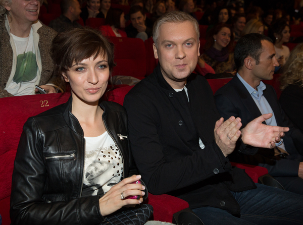 Сергей Светлаков пришел на премьеру фильма с новой супругой