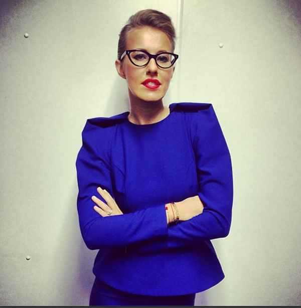 Ксения Собчак показала стопы после 15 минут на гвоздях