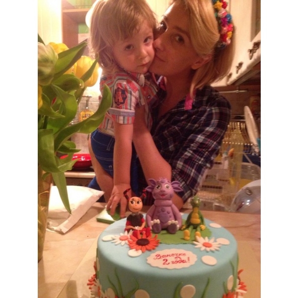 Снежана Егорова отметила день рождения сына