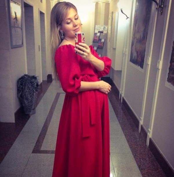 Именинница Кристина Асмус: Смотри ТОП-10 фото из личного архива звезды