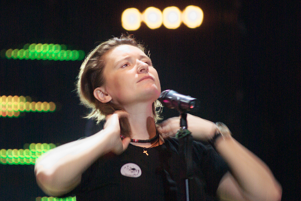 Диана Арбенина устроила концерт в церкви