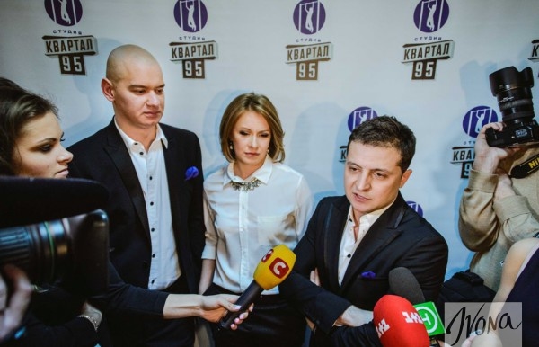 Зеленский на Донбассе: Мы должны максимально шатать власть