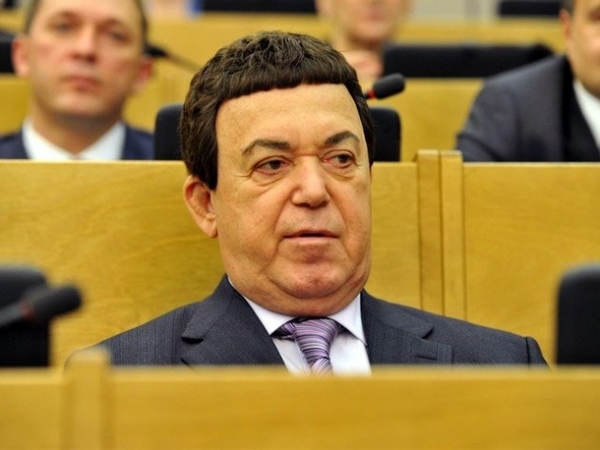 Кобзон стал самым богатым среди артистов-депутатов России