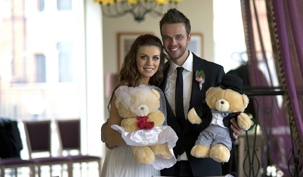 Максим Чернявский использовал Анну Седокову для самопиара