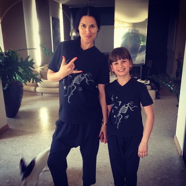 Беременная Маша Ефросинина показала фото с дочерью Наной