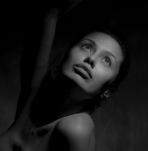 Виктория Боня показала фото без макияжа и ретуши