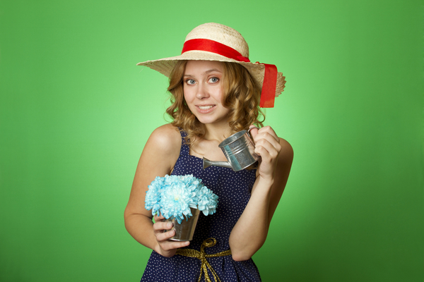 Как поливать цветы во время отпуска