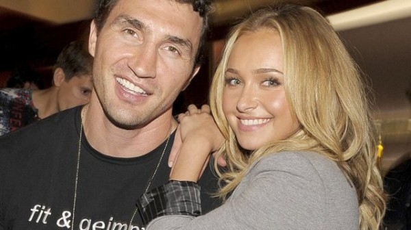 Кличко отложил свадьбу с Хайден Паннетьери из-за событий в Украине