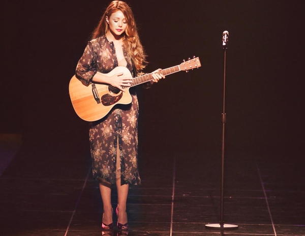 Тина Кароль выпустила альбом о войне