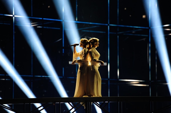 Евровидение 2014: Фото с выступления сестер Толмачевых в финале