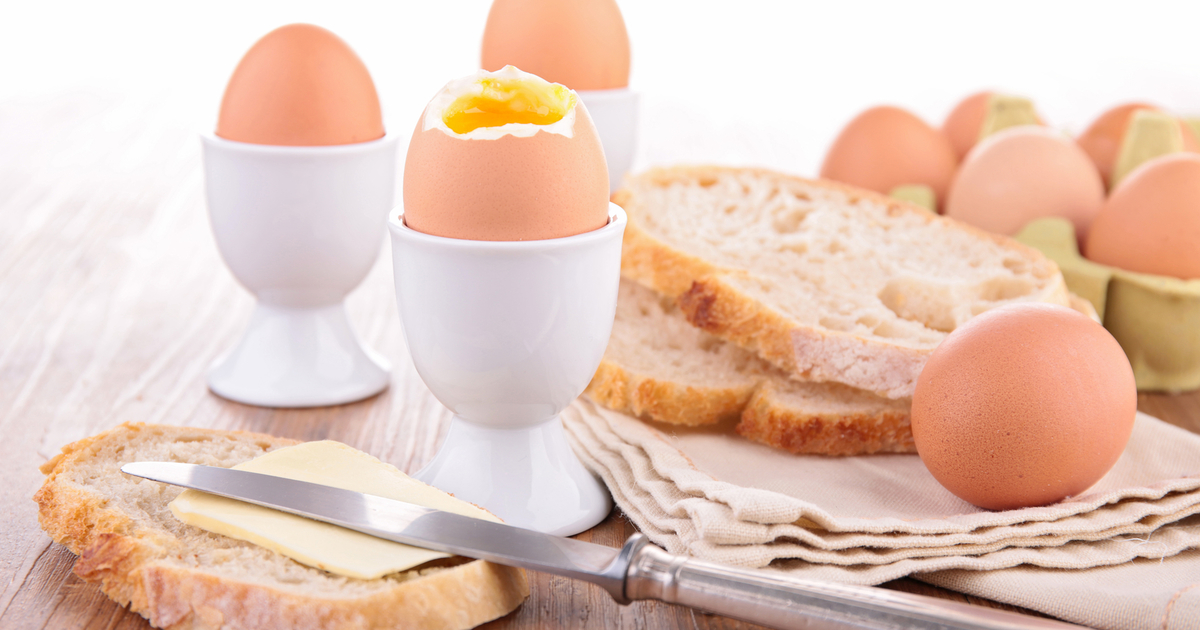 Как выбрать свежие яйца для варки?