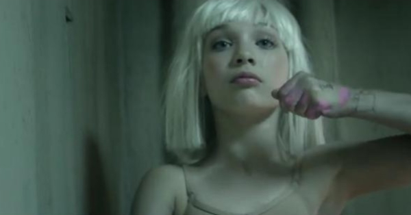 Клип с 11-летней танцовщицей  взорвал интернет