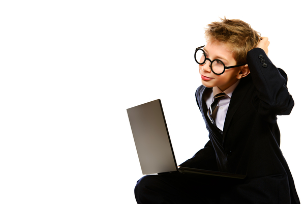 Как выбрать строгий костюм для мальчика