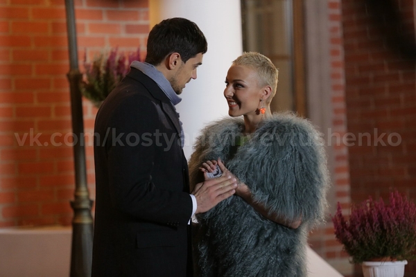 Холостяк 4: Фото Константина Евтушенко с участницами шоу