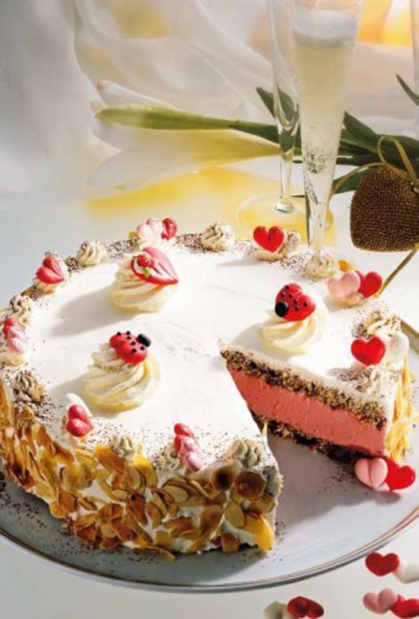 Как приготовить торт-суфле: Три вкусные идеи