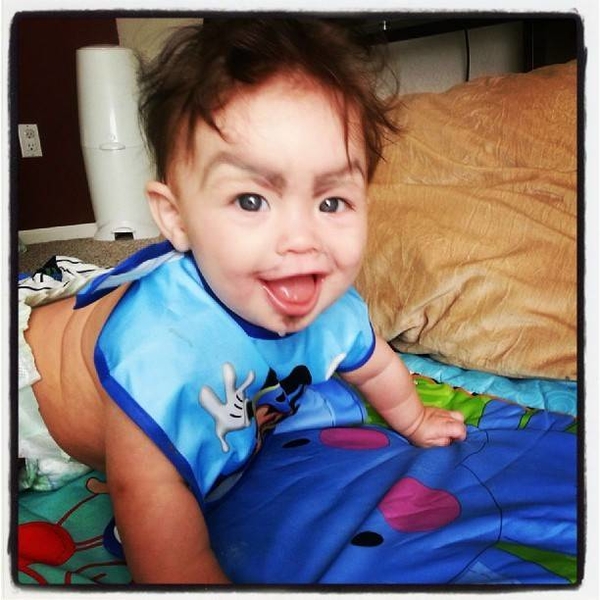 Коварные младенцы: Если у родителей есть чувство юмора