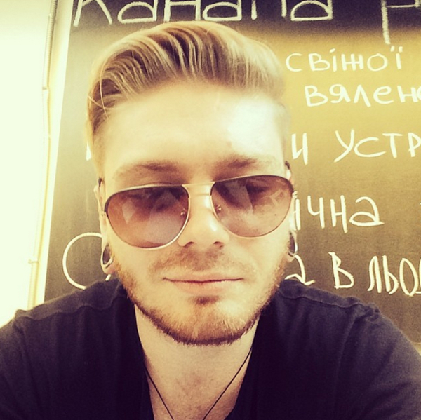 Александр Кривошапко изменил прическу