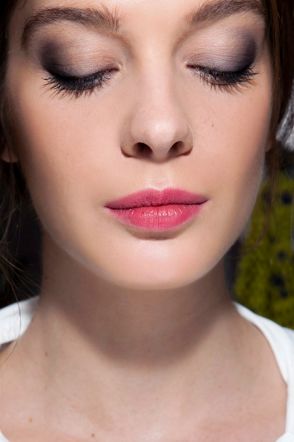Как носить розовую помаду: Советы визажистов
