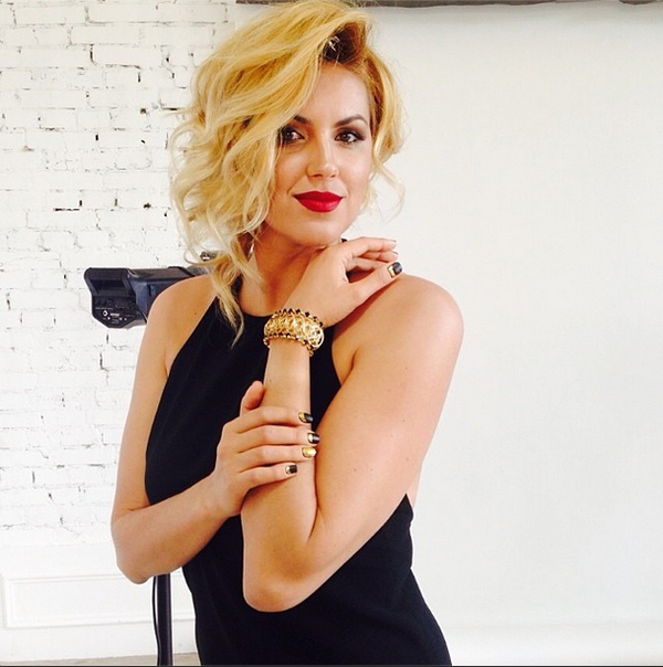 Яна Клочкова отправила сына отдыхать в Крым