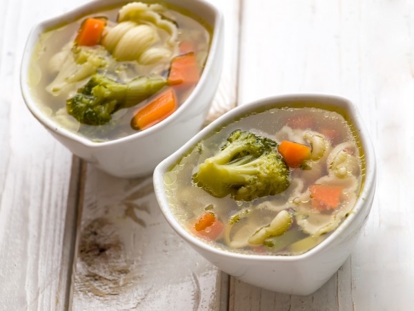 Легкий овощной суп с домашней лапшой