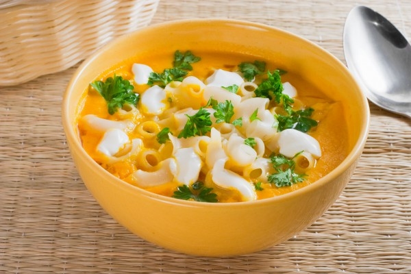 Овощной суп с макаронами: Три вкусные идеи