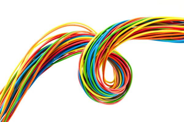 Как задекорировать провода, которые портят интерьер