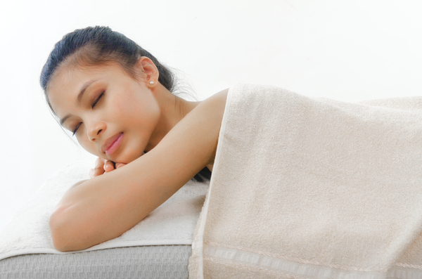 Как делают малайский массаж в салоне