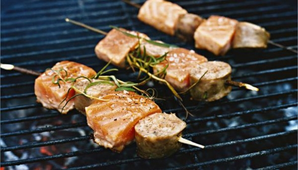 Семга на гриле: ТОП-5 рецептов для пикника