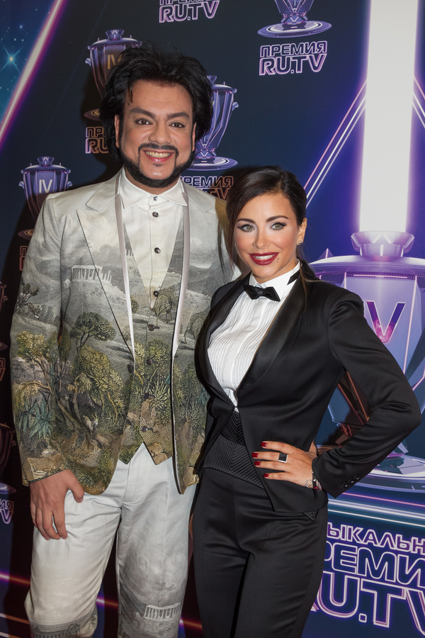 Киркоров поздравил Лорак с премией: Она сегодня певица номер один