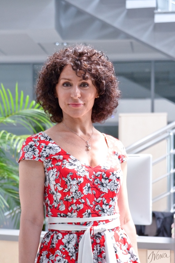 Ревизия звездной сумочки: Что прячет ведущая Надежда Матвеева?