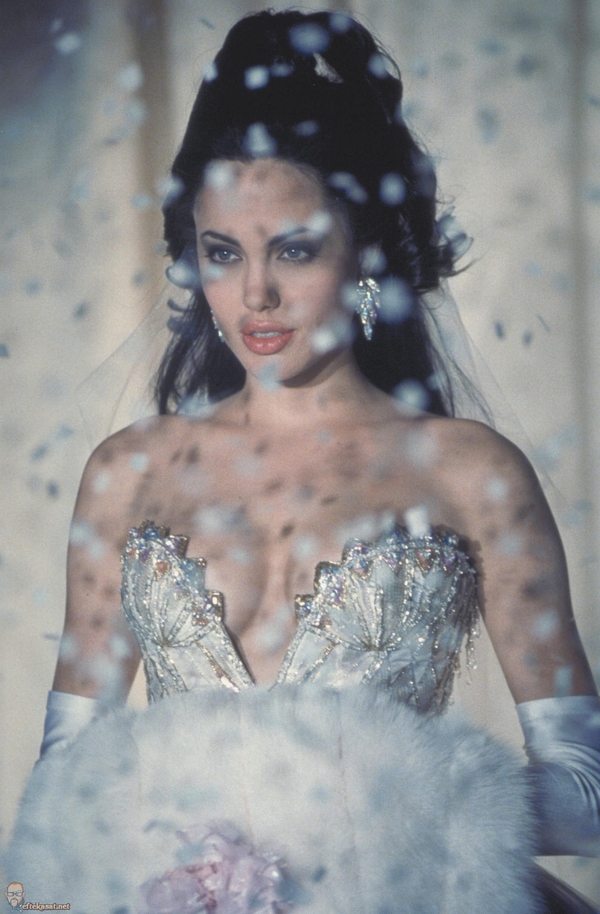 Анджелине Джоли исполнилось 42: ТОП-10 ярких ролей актрисы