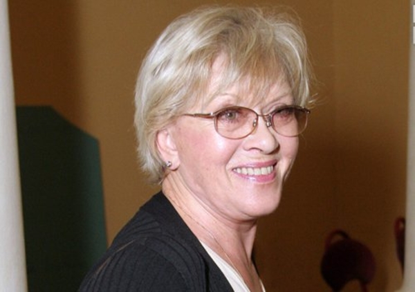 Звезда Служебного романа рассказала об удалении опухоли и уколах ботокса