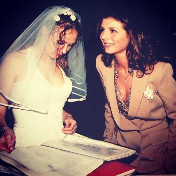 Евгения Власова показала архивные фото Седоковой до пластики