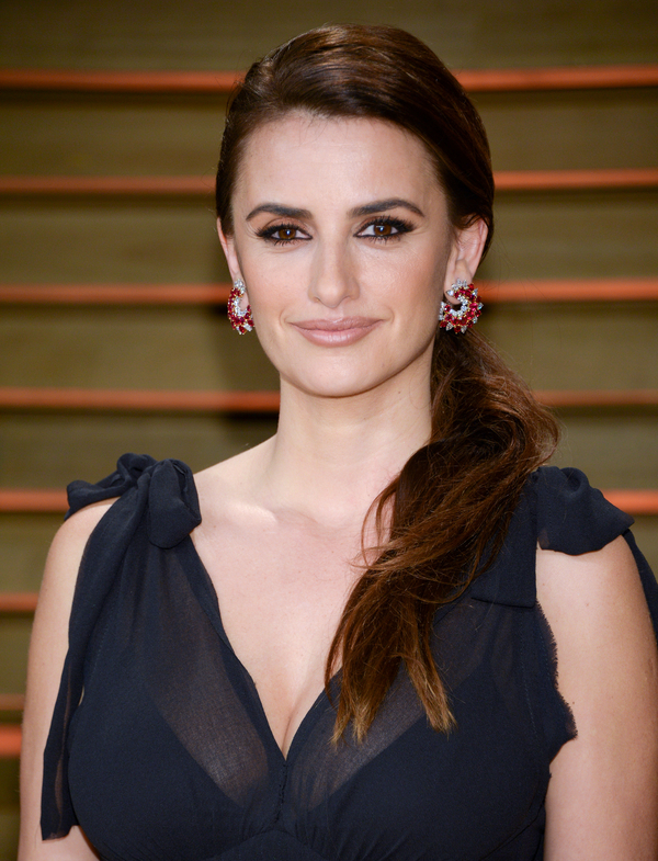 Пенелопа Крус появилась на съемках фильма с короткой стрижкой