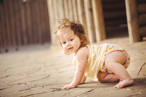 Британские ученые советуют детям кушать с пола