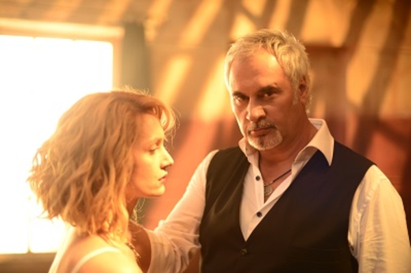 Валерий Меладзе сыграл любовь с молодой актрисой в новом клипе