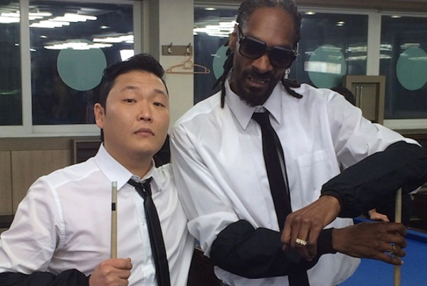 Певец PSY снял новый клип: алкоголь, бильярд и купание в фонтане