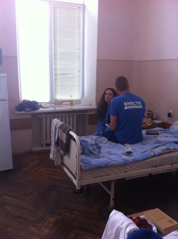 Кума Тимошенко навестила раненых солдат в госпитале