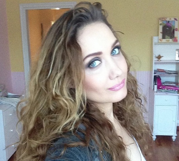 Власова пожалела о том, что показала фото Седоковой до пластики